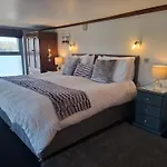 The Dairy, Yealand Redmayne In A Rural Setting, Bring Your Dogs And Horse *